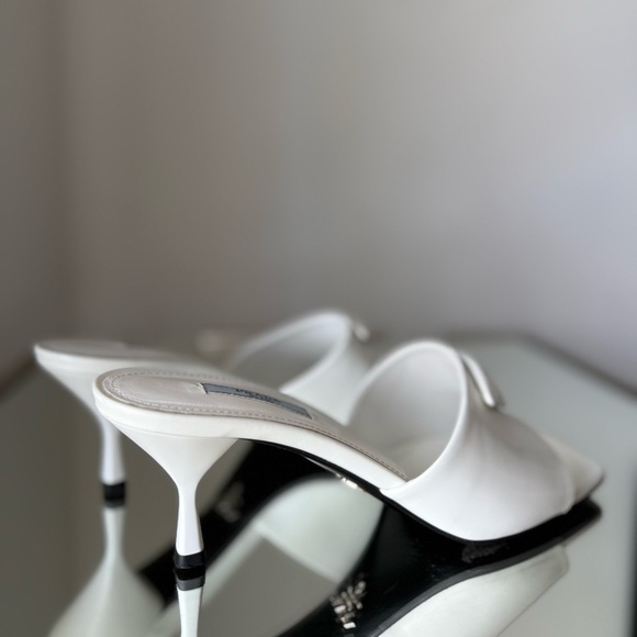 EUC PRADA Leather sandals $1,100 39 - Picture 5 of 13